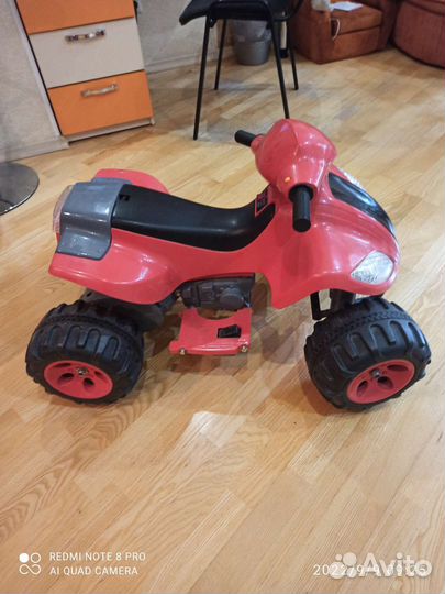 Детский квадроцикл на аккумуляторе
