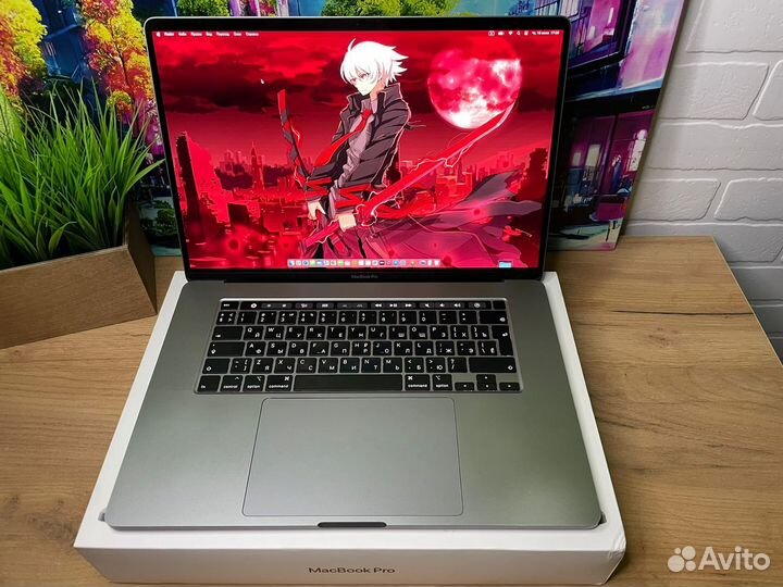 Macbook Pro 16 2021 i7/16/500gb Отличный вариант