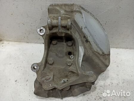 Кулак передний левый бмв