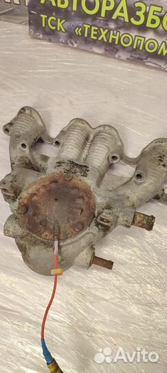 Впускной коллектор Audi 100 C3