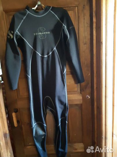Гидрокостюм