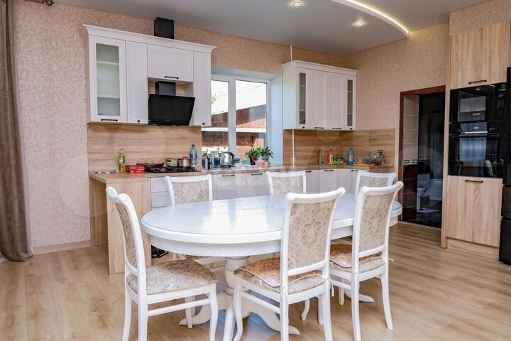 Дом 186,8 м² на участке 15 сот.