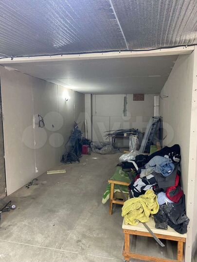 Гараж, > 30 м²