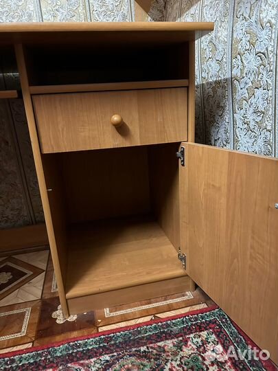 Стол письменный школьный