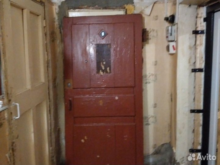 Дверь входная деревянная бу