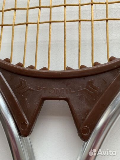 Теннисная ракетка