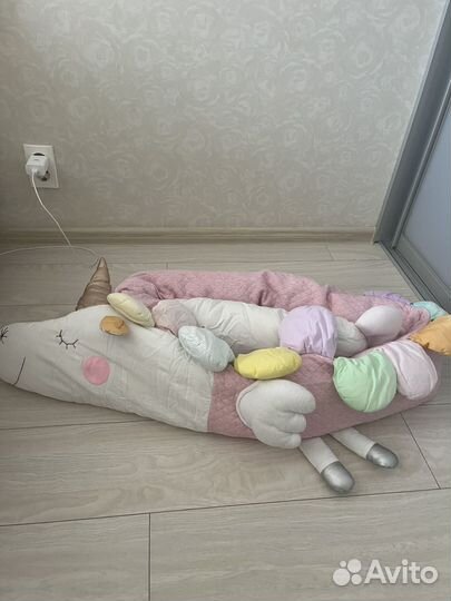 Бортик - подушка - обнимашка для кровати детской