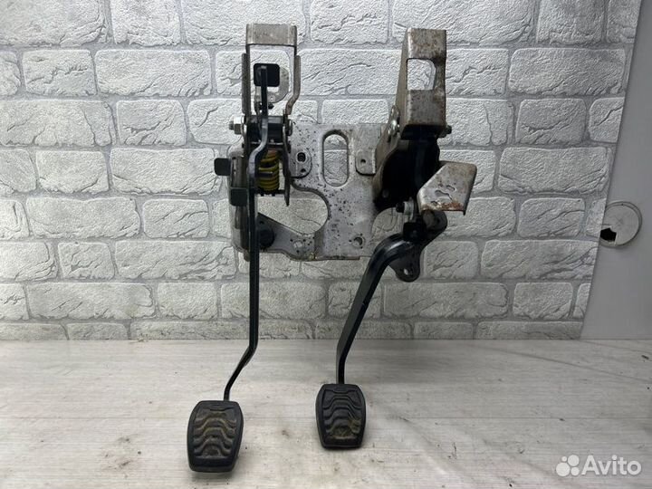 Педальный узел Ford Transit 8
