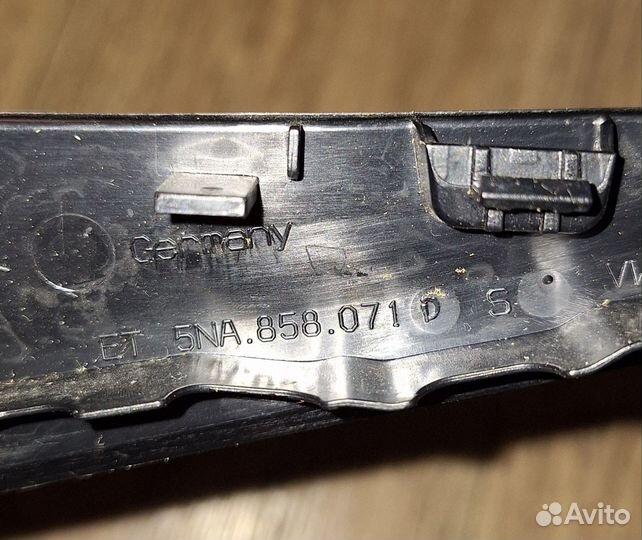 Рамка магнитолы volkswagen tiguan2