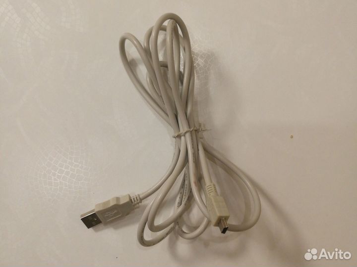 Кабели и зарядные устройства для телефонов