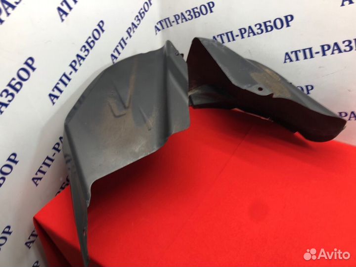 Локер задний правый Nissan Note E11 HR16DE 2007