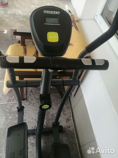 Эллиптический тренажер torneo