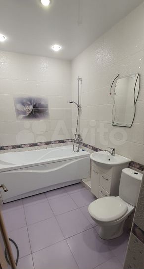 2-к. квартира, 52 м², 2/9 эт.
