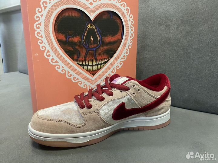 Кроссовки Nike SB Dunk Strangelove