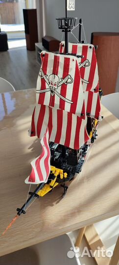 Lego пиратский корабль