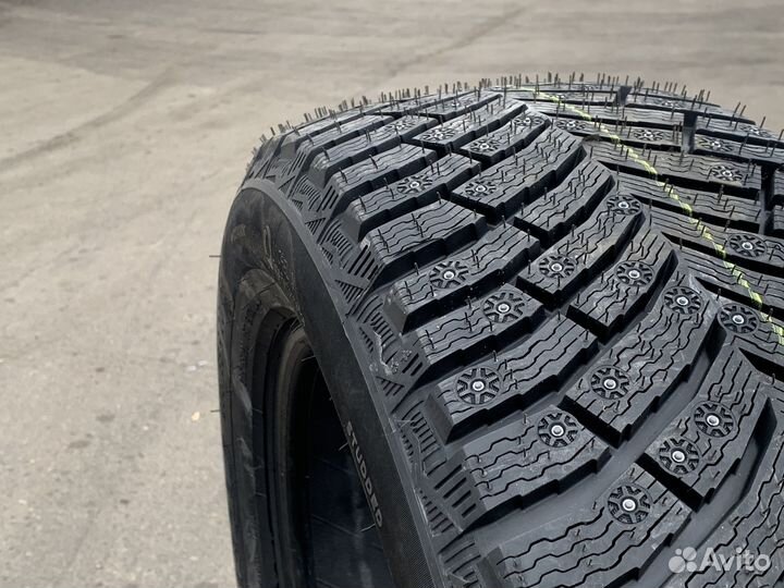 Michelin X-Ice North 4 SUV 275/40 R22 108T