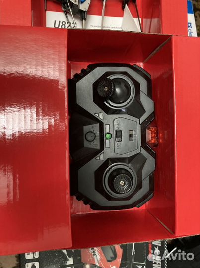 Вертолет на пульте управления