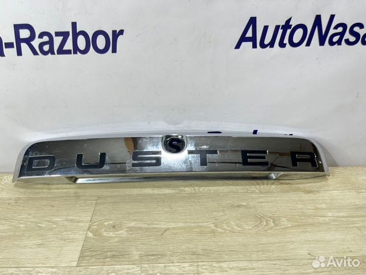 Накладка двери багажника Renault Duster универсал