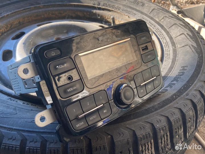 Штатная магнитола Renault