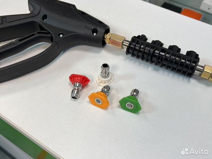 Пистолет для мойки с пеногенератором 4 фрезы