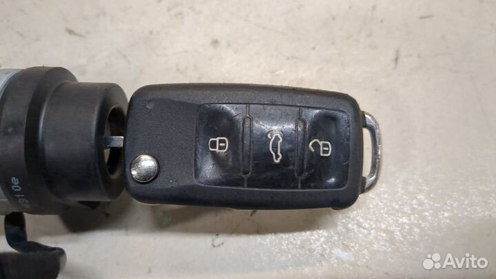 Замок зажигания Volkswagen Golf Plus, 2011