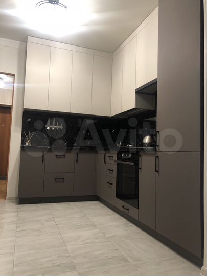 2-к. квартира, 54 м², 1/3 эт.