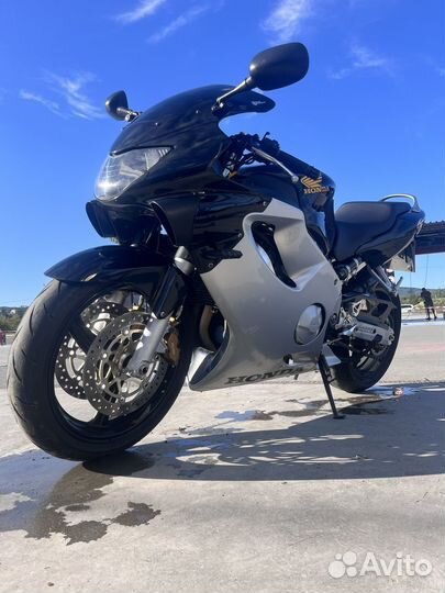 Honda CBR600F4