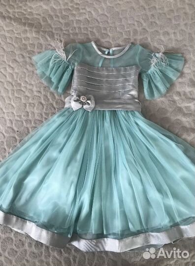 Нарядное платье в идеальном состоянии