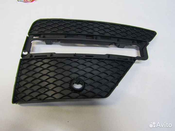 Решетка бампера Mercedes W166 A1668852922