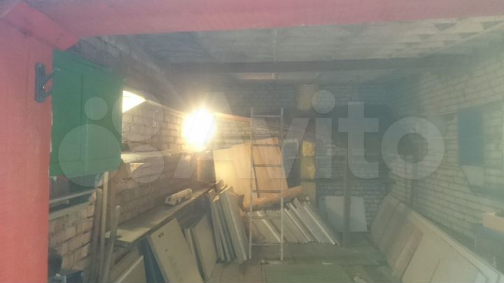 Гараж, > 30 м²