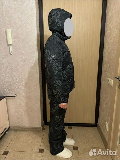 Сноубордический костюм