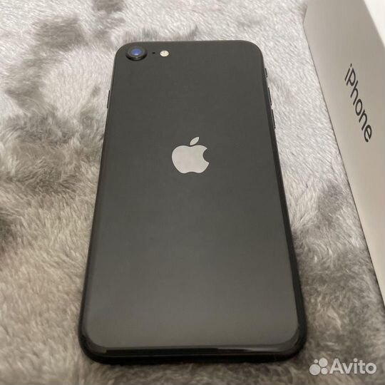 iPhone SE 64gb 2020