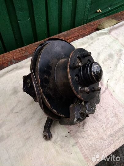 Поворотный кулак всборе 2140 с суппортом