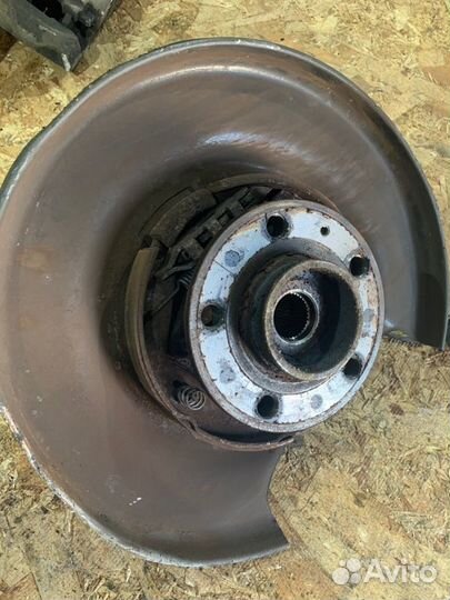 Кулак задний правый Volvo Xc 90 3.2 B6324S