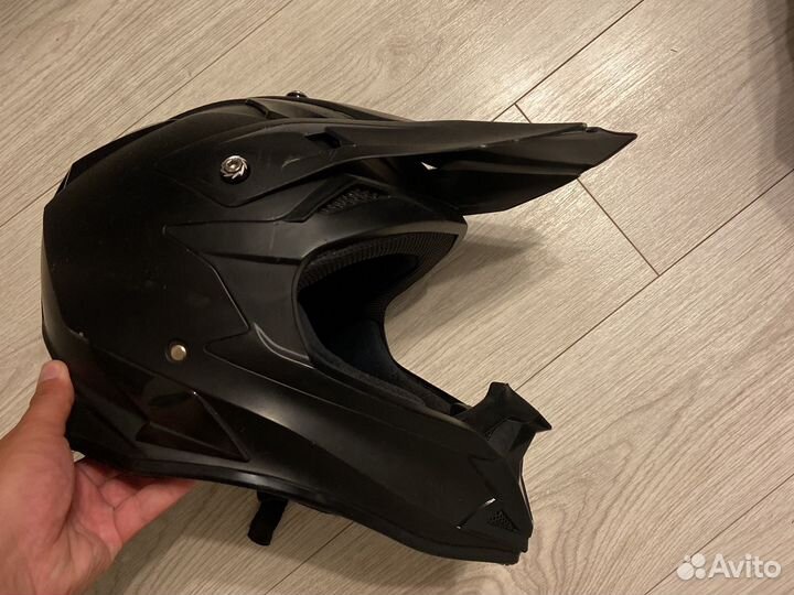 Шлем для мотоцикла кроссовый
