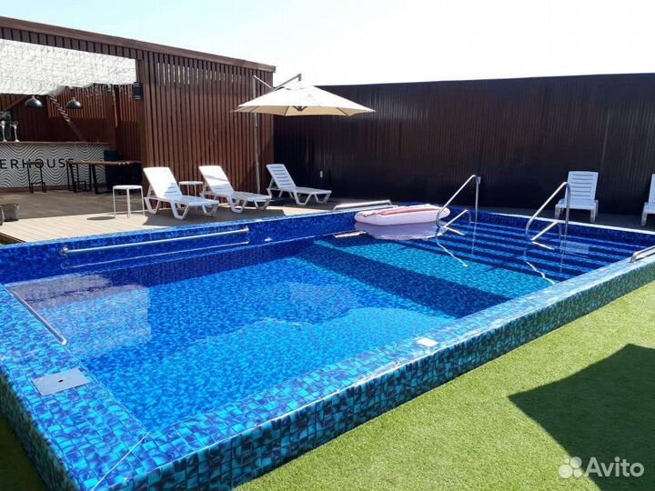 Ученики- подсобники для строительства бассейнов