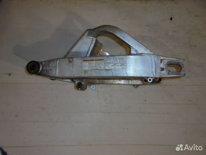 Маятник Suzuki, GSX R 750, 2001-2003