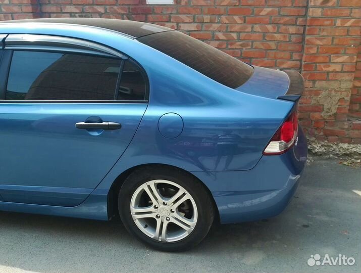 Спойлер Honda Civic 8 (06-11) AR