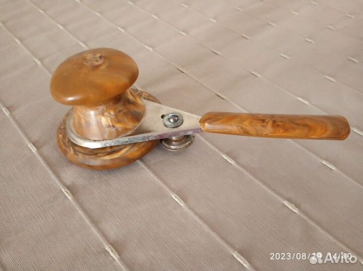 Закаточная машинка для жестяных банок