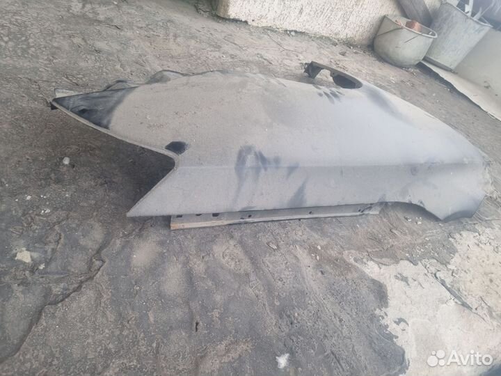 Крыло правое перед toyota avensis