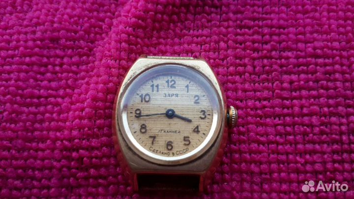 Часы старые женские
