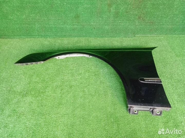 Крыло переднее левое Mercedes-Benz E320 W211