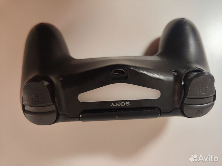 Джостик Dualshock 4