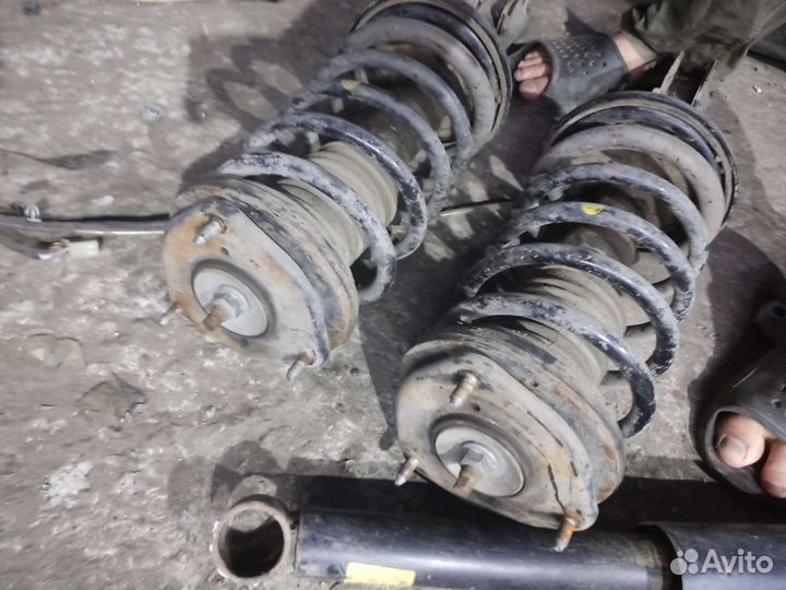 Стойки передние Chevrolet Rezzo