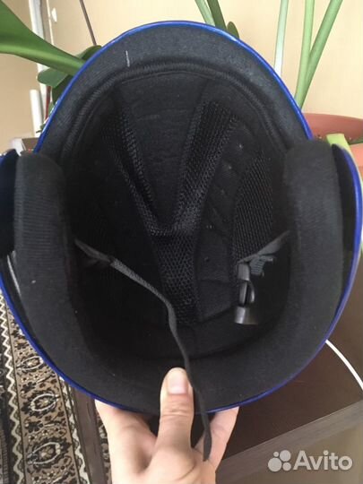 Горнолыжный шлем