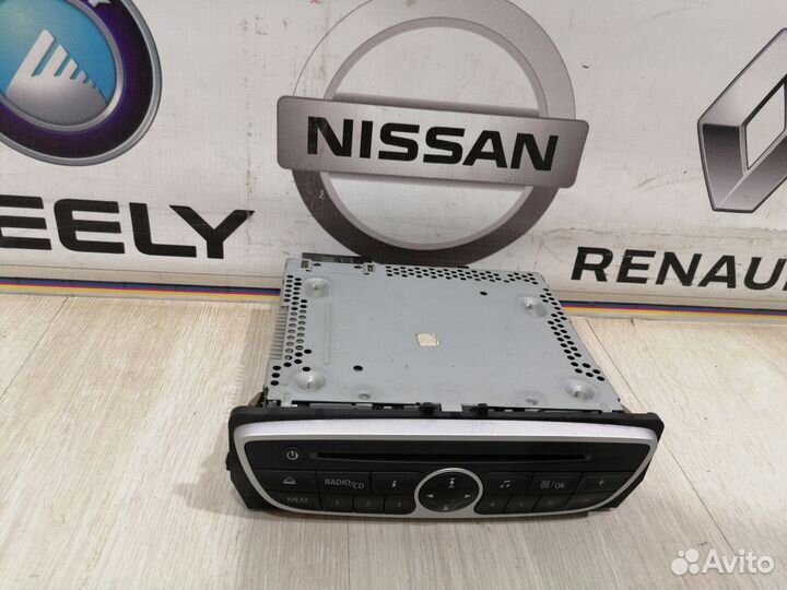 Магнитола Renault fluence