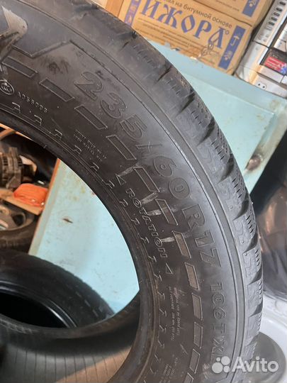 Nokian Tyres Hakkapeliitta 7 SUV 235/60 R17 106T