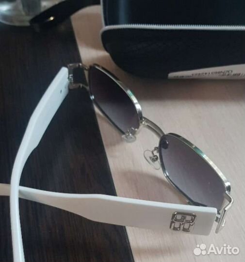 Солнцезащитные очки