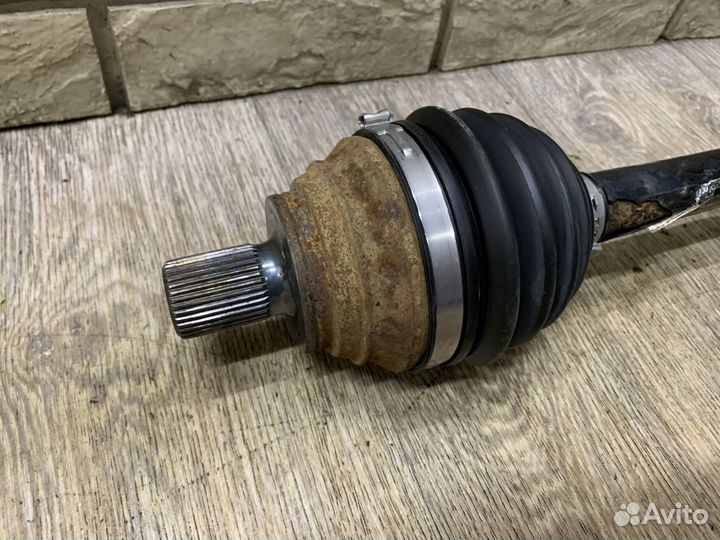 Seat Altea Привод (полуось) передний Левый