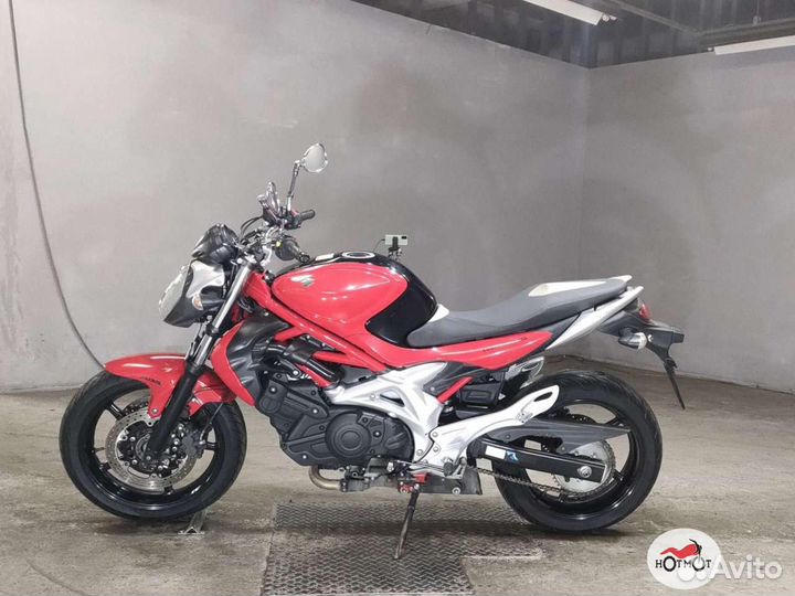 Suzuki SFV 400 Gladius 2011г